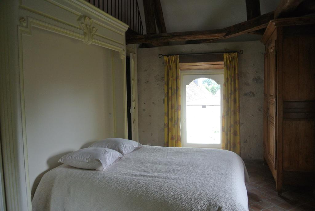 Le Chateau De Mon Pere Bed & Breakfast Villiers-aux-Corneilles Bagian luar foto